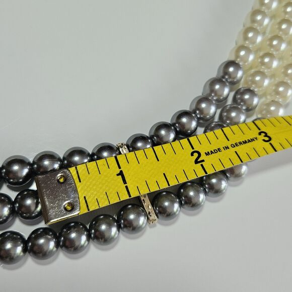 *Sale* Paparazzi layered Faux Pearl Necklace Chunky Necklace Earrings 20-23" - Picture 7 of 13